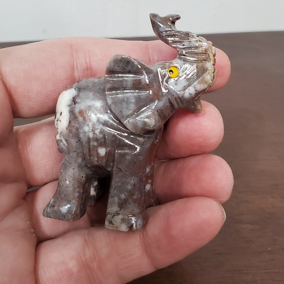 Soapstone Crystal Elephant - Picture 6 of 8